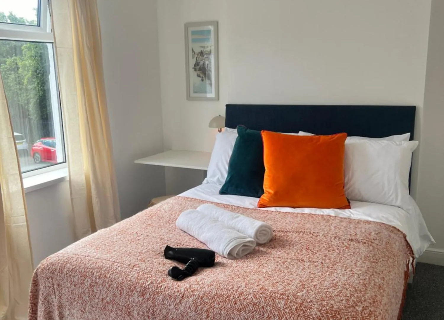 Live Like A Local In Barry, 4-Bed Home Near The Beach, Dog-Friendly, With All The Gavin & Stacey Charm! 0*, Barry